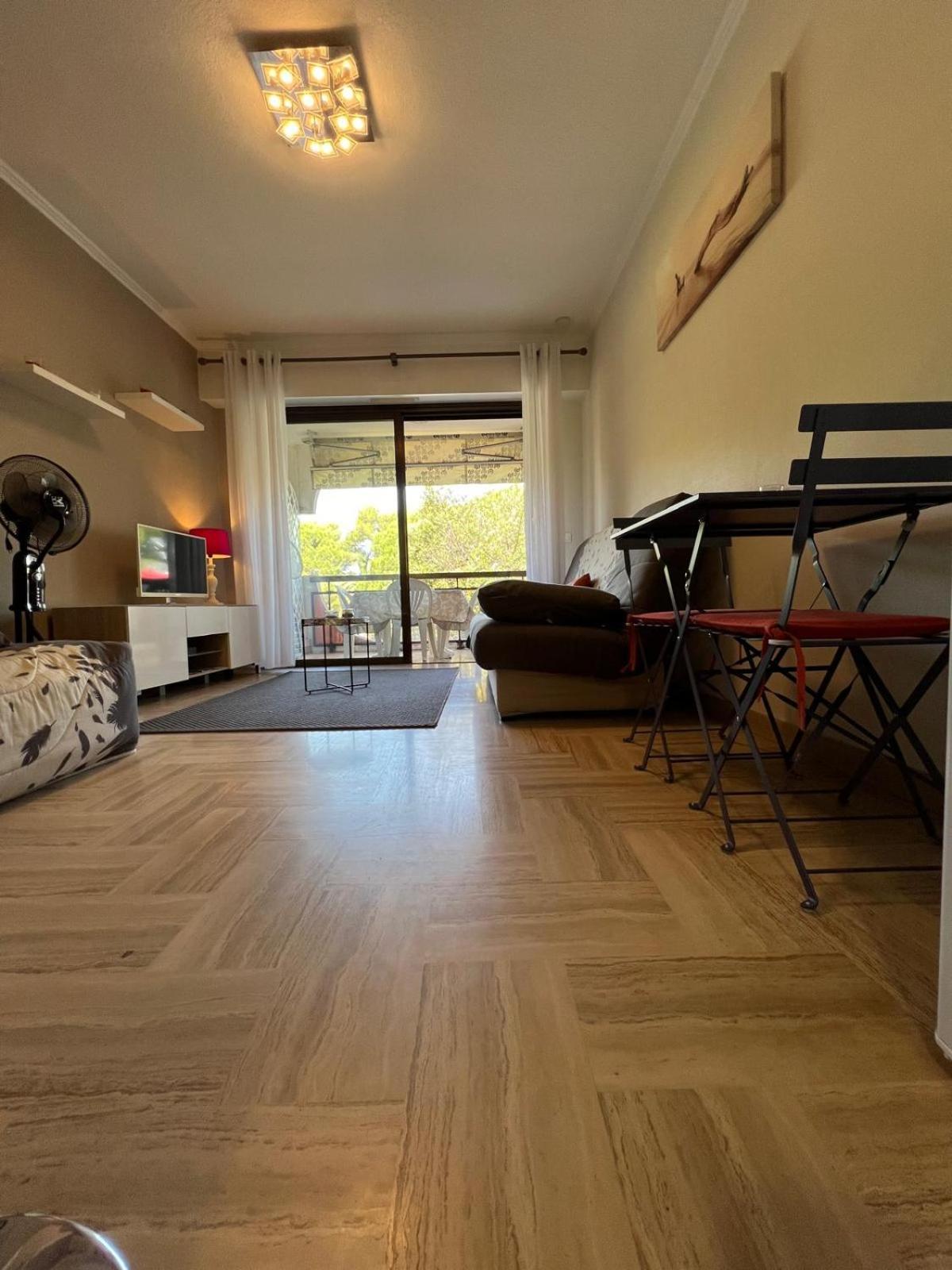 Charmant Studio Villeneuve-Loubet Esterno foto